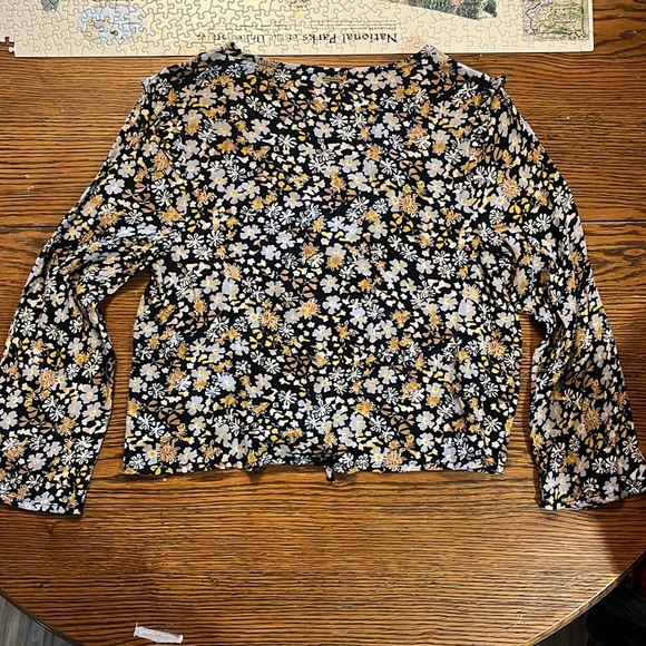 Volcom top - Picture 4 of 6